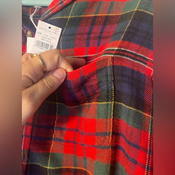 NWT American Eagle||Ahhh-mazigly soft boyfriend fit red plaid flannel sh… - Picture 4 of 8